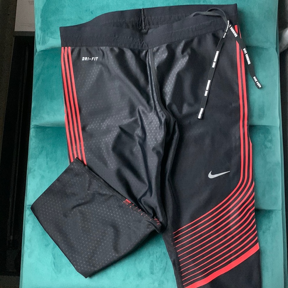 Nike capri tights, size M